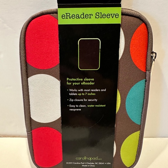 Studio C eReader Sleeve. New. - Picture 2 of 3